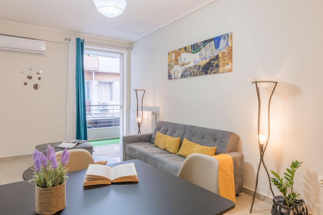 Colourful Artistic Apart 100Mbps Center Of Atena Exterior foto