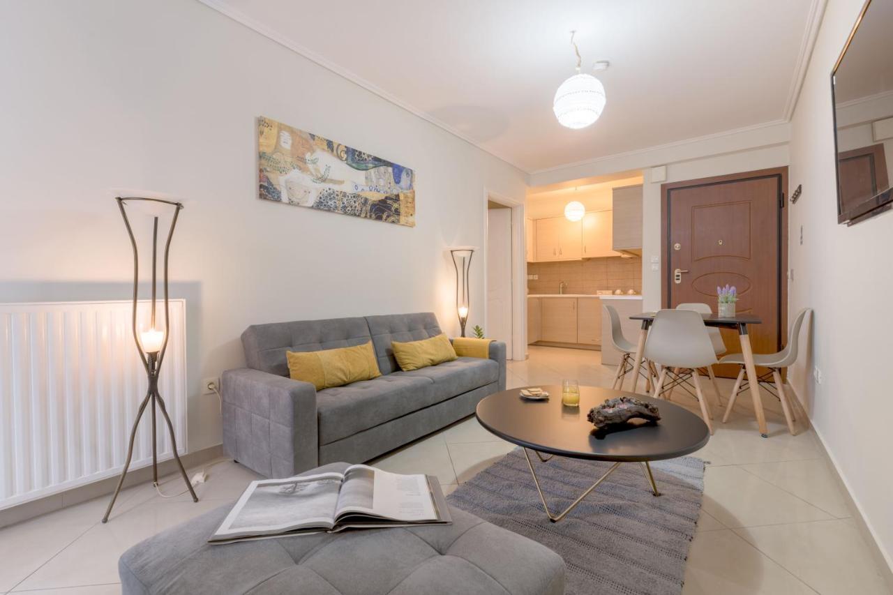 Colourful Artistic Apart 100Mbps Center Of Atena Exterior foto