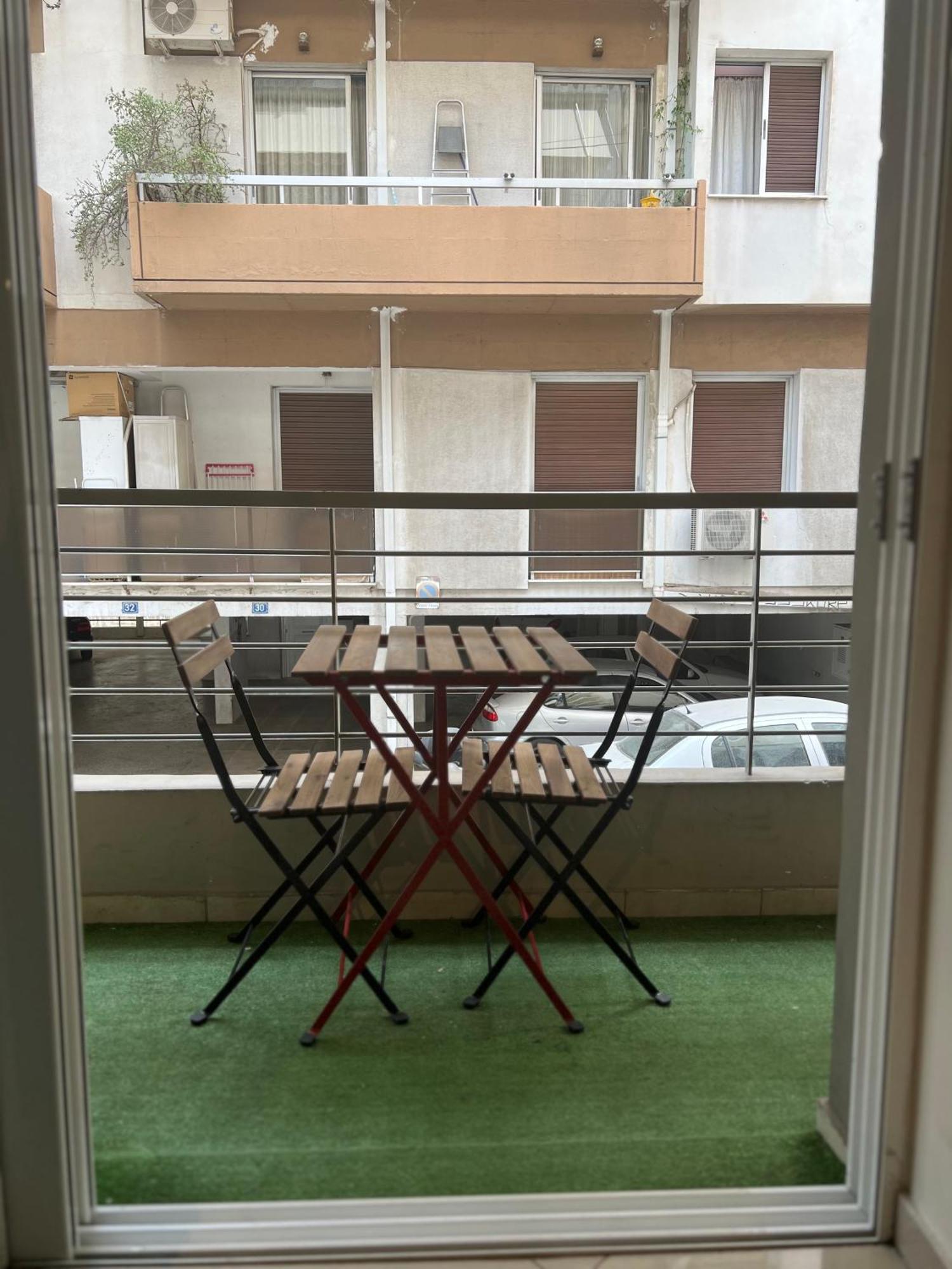 Colourful Artistic Apart 100Mbps Center Of Atena Exterior foto